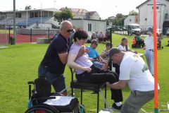 Sport-Atletika-4-kolo-Ptuj-160626-055-Pomoc-prostovoljcev