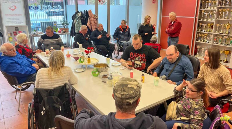 SLADKI TRENUTKI, KI POVEZUJEJO